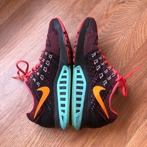 Nike structure running tennis shoes! A+ Mint pink